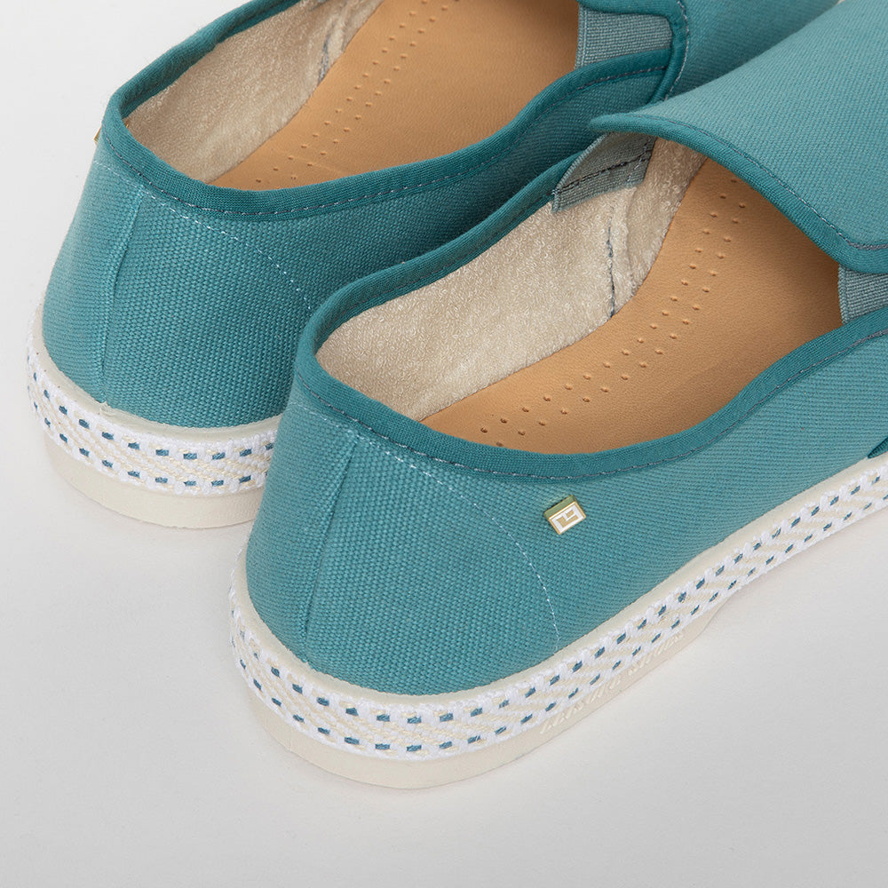 Classic Canvas Aqua